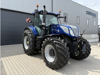 Трактор NEW HOLLAND T7