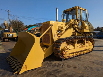 Гусеничный погрузчик KOMATSU