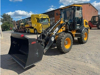 Колёсный погрузчик JCB 409