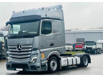 Тягач MERCEDES-BENZ Actros 1845
