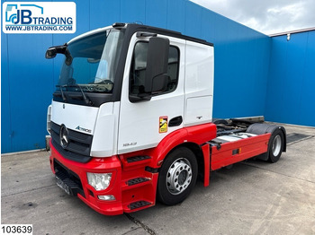 : фото в шапке страницы