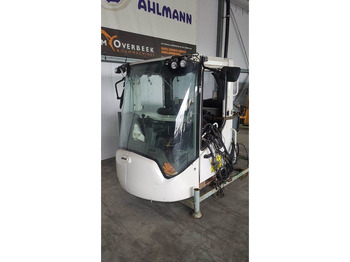 Кабина и интерьер LIEBHERR