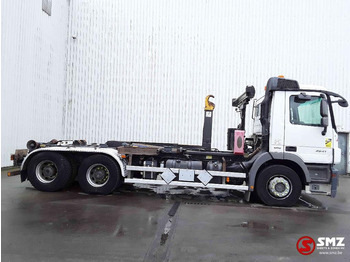 Грузовик-контейнеровоз/ Сменный кузов Mercedes-Benz Actros 2641 6x4: фото 4 Грузовик-контейнеровоз/ Сменный кузов Mercedes-Benz Actros 2641 6x4: фото 4