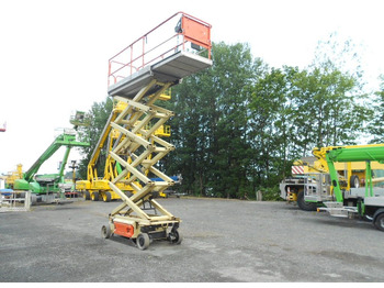 Ножничный подъемник JLG JLG 3246, Scherenarbeitsbühne, 11,9 m: фото 4