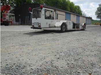 Аэродромный тягач MAN