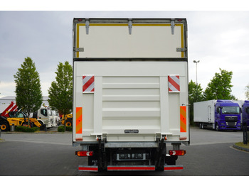 Грузовик с закрытым кузовом IVECO Eurocargo 12.210 / 18 EPAL box / 130 tho. km! / Dhollandia tail lift 1500 kg: фото 4