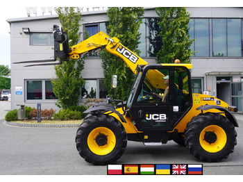 Телескопический погрузчик JCB