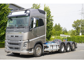 Автоманипулятор VOLVO FH16 750 8x4x4 / 750 HP! / Frame 685 cm / Steered 4th axle: фото 2 Автоманипулятор VOLVO FH16 750 8x4x4 / 750 HP! / Frame 685 cm / Steered 4th axle: фото 2