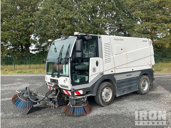 Подметально-уборочная машина BUCHER