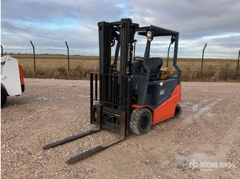 Вилочный погрузчик TOYOTA