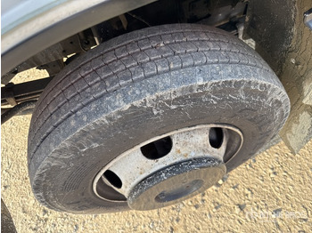 Тентованный грузовик 2014 Isuzu NPR 75 4x2 Curtain Side Truck: фото 5 Тентованный грузовик 2014 Isuzu NPR 75 4x2 Curtain Side Truck: фото 5