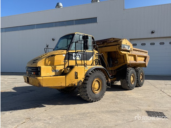 Сочленённый самосвал CATERPILLAR 730