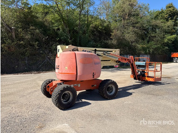 Коленчатый подъемник JLG