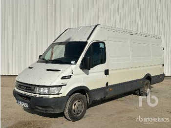 Цельнометаллический фургон IVECO Daily 35c12