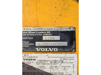 Колёсный погрузчик VOLVO L120