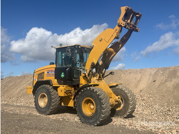 Колёсный погрузчик CATERPILLAR 926M