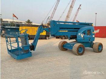 Коленчатый подъемник JLG