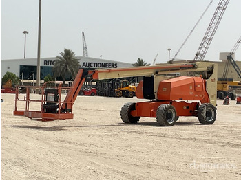 Коленчатый подъемник JLG