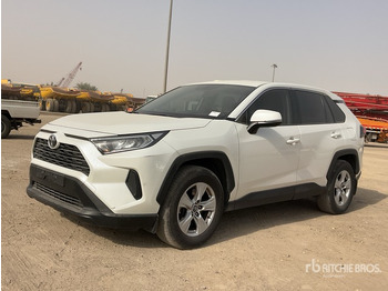 Внедорожник TOYOTA