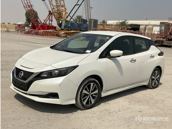 Легковой автомобиль NISSAN
