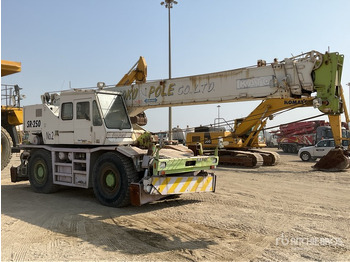 Короткобазный кран KATO