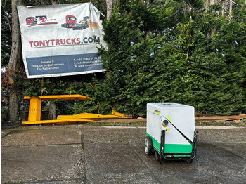 : фото в шапке страницы