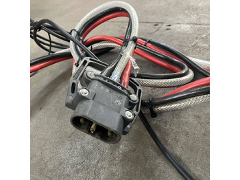 Запчасти для Погрузочно-разгрузочной техники Hoppecke E230 G24/65 B-F15FS Trak power Optimal Charge (4): фото 3