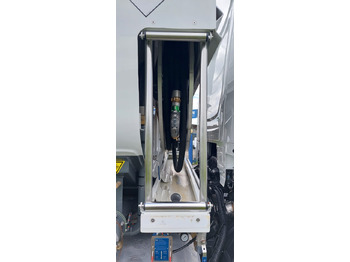 Грузовик-цистерна DAF XD300FA: фото 2 Грузовик-цистерна DAF XD300FA: фото 2