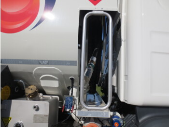 Грузовик-цистерна SCANIA G410: фото 2 Грузовик-цистерна SCANIA G410: фото 2