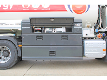 Грузовик-цистерна VOLVO FM: фото 2 Грузовик-цистерна VOLVO FM: фото 2