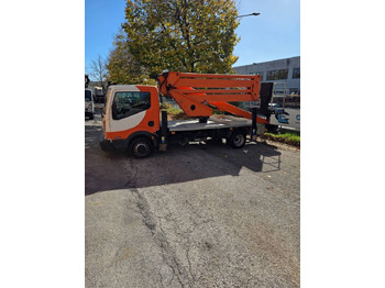 Грузовик с подъемником