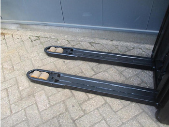 Штабелер Toyota SPE 120L: фото 4