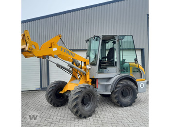 Колёсный погрузчик