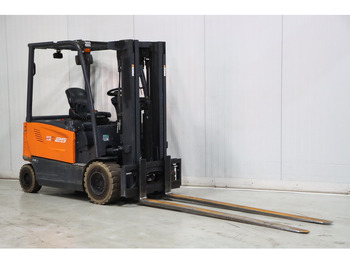 Электропогрузчик DOOSAN