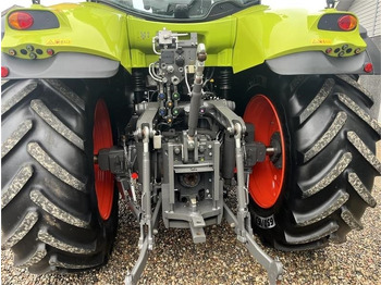 Трактор Claas Axion 830 med frontlift og front PTO: фото 2 Трактор Claas Axion 830 med frontlift og front PTO: фото 2