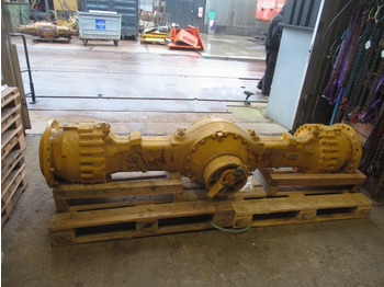 Задняя ось CASE