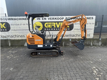 Мини-экскаватор CASE