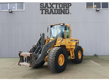 Колёсный погрузчик VOLVO L90D