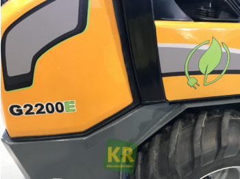 Новый Компактный фронтальный погрузчик G2200E Giant: фото 4