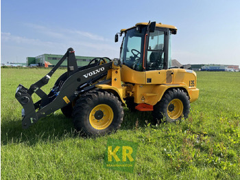 Колёсный погрузчик VOLVO L35