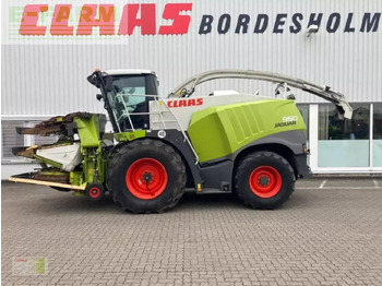 Кормоуборочный комбайн CLAAS Jaguar 950