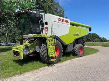 Зерноуборочный комбайн CLAAS Lexion 750