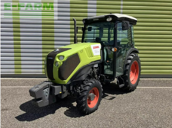 Трактор CLAAS Nexos 220