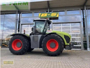 Трактор CLAAS Xerion 4000