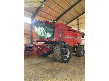 Зерноуборочный комбайн CASE IH
