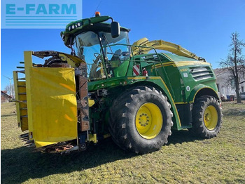 Кормоуборочный комбайн JOHN DEERE 8300