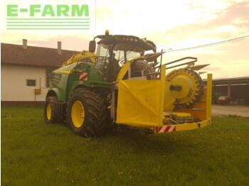 Кормоуборочный комбайн JOHN DEERE 8600