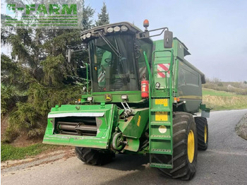 Зерноуборочный комбайн JOHN DEERE T560
