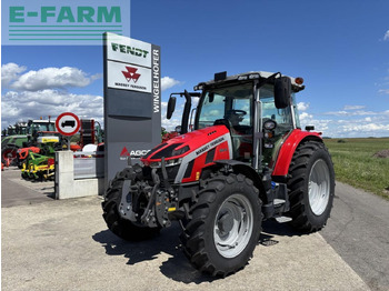 Трактор MASSEY FERGUSON 100 series