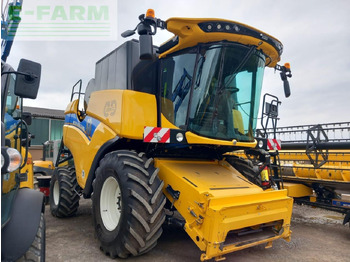 Зерноуборочный комбайн NEW HOLLAND
